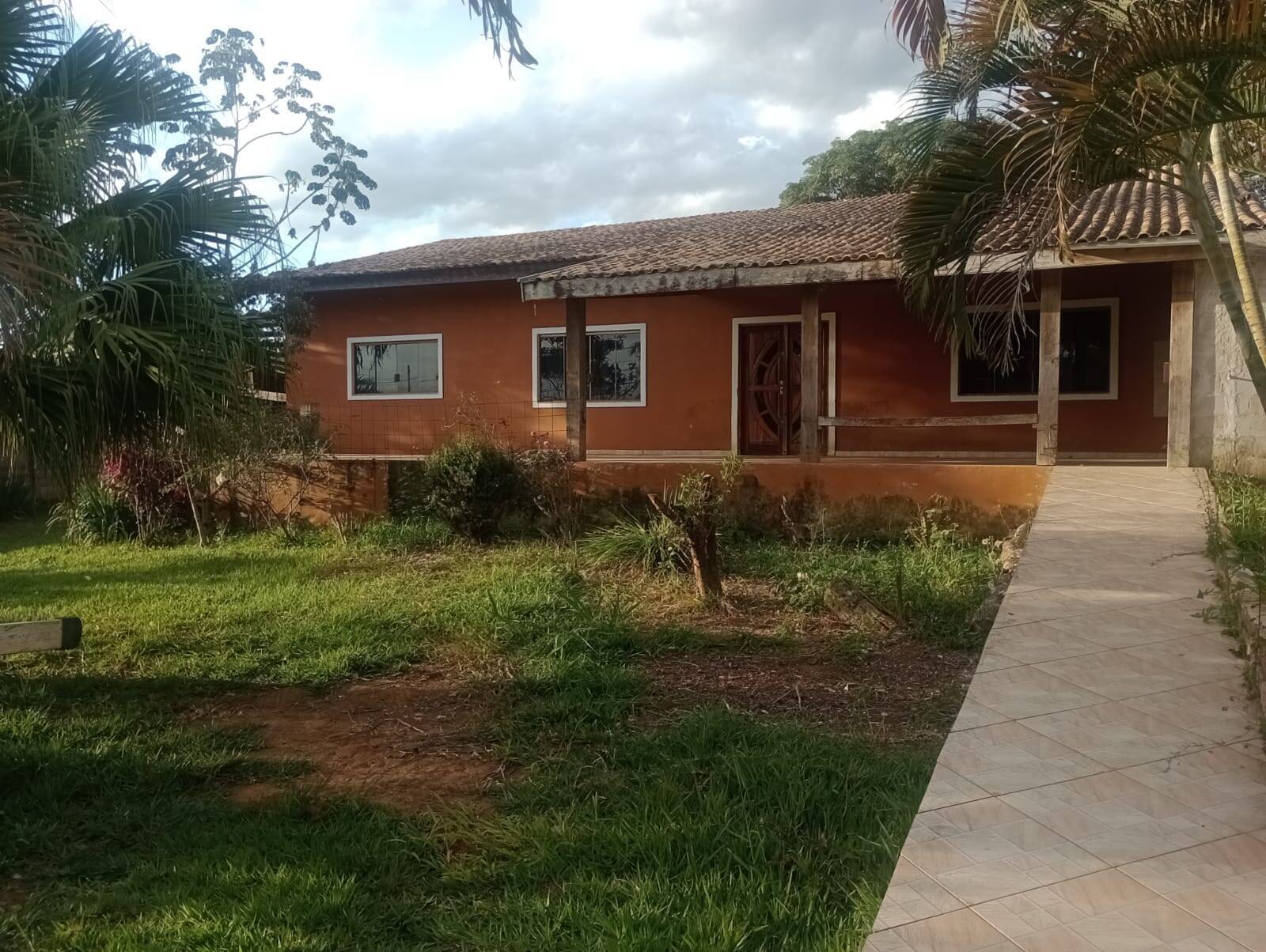 Chácara, 4 quartos, 2300 m² - Foto 1