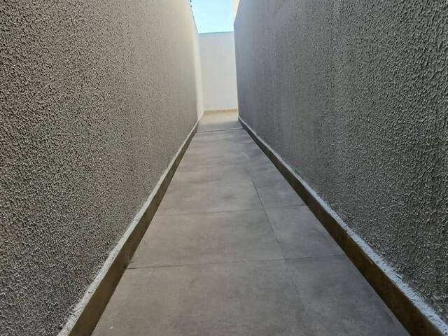 #2037 - Casa para Venda em Pindamonhangaba - SP